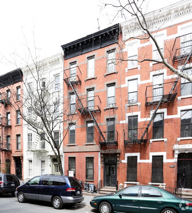 Building Photo - 231 Sackett St