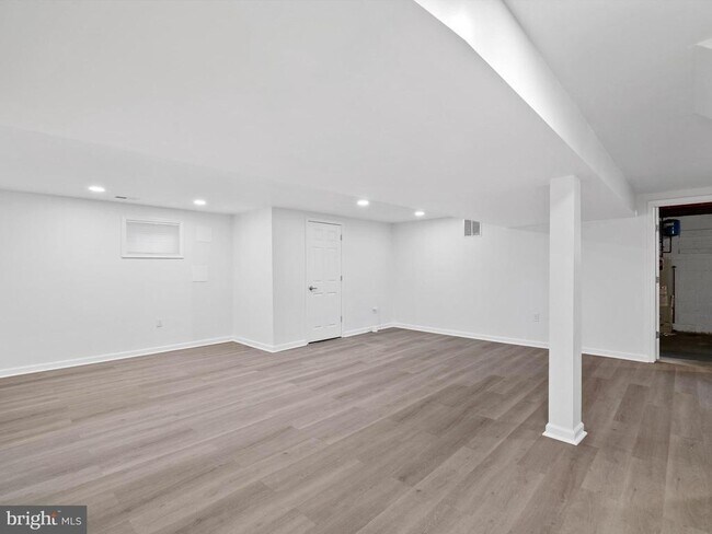 Foto del edificio - 6095 Wilson Blvd