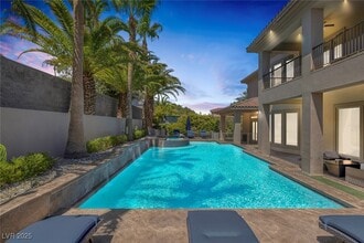 Building Photo - 1545 Villa Rica Dr