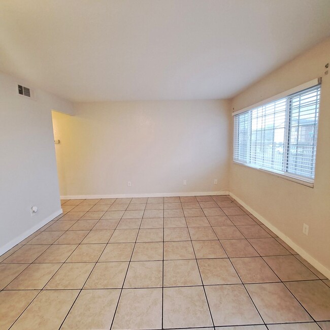 Building Photo - 4368 N Vornsand Dr