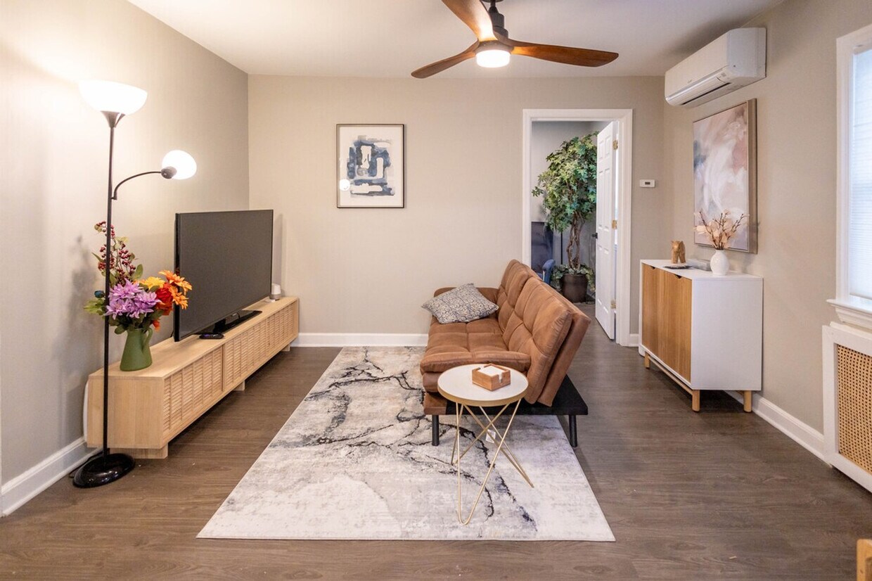 Foto principal - 271 Hawthorne Ave