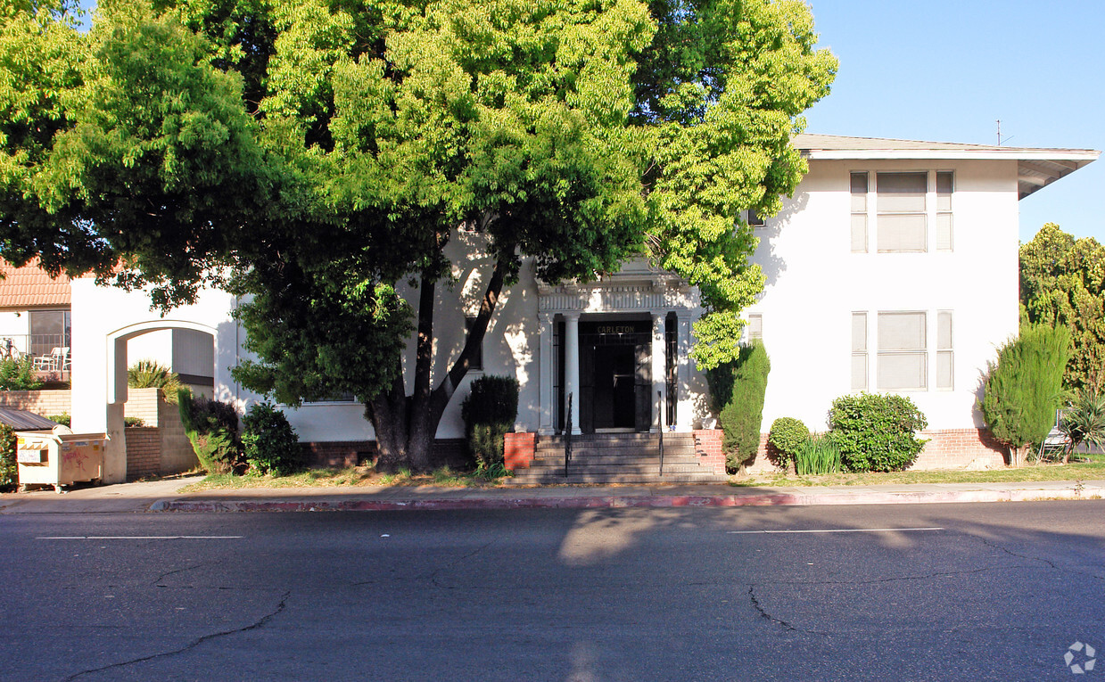 Primary Photo - 1047 N Fulton St