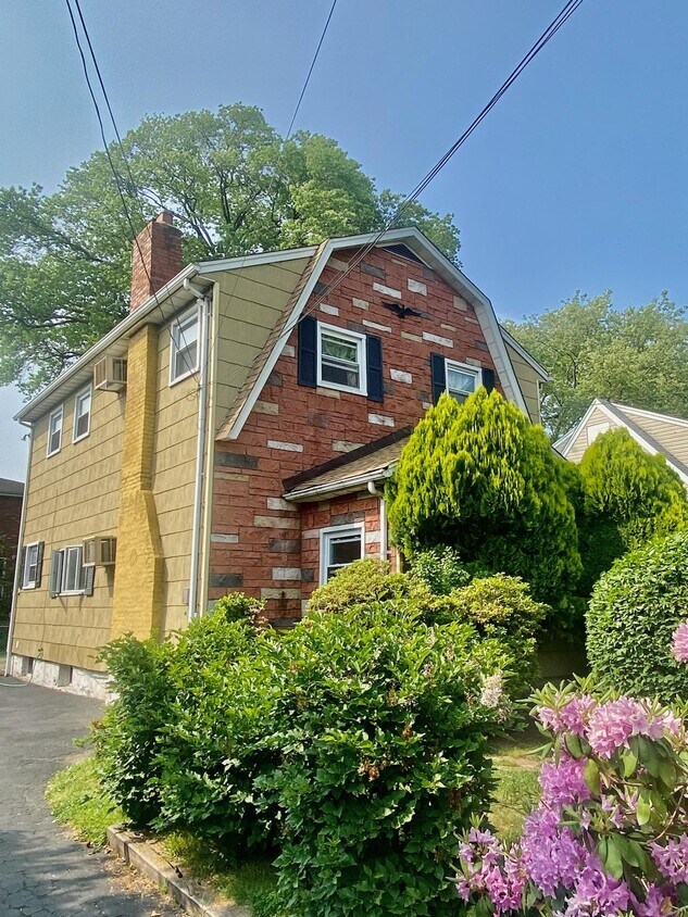 Primary Photo - 451 2nd St