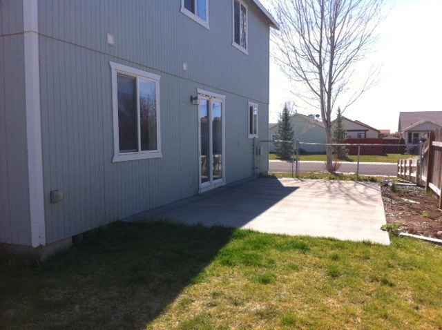 Building Photo - House for Rent