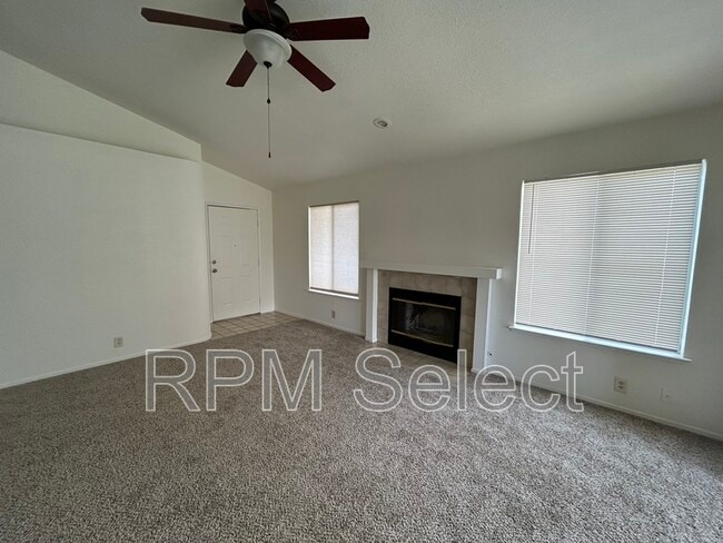 Building Photo - 4956 Villa Royale Way