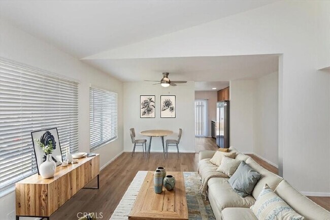 Foto del edificio - 14941 Doheny Cir