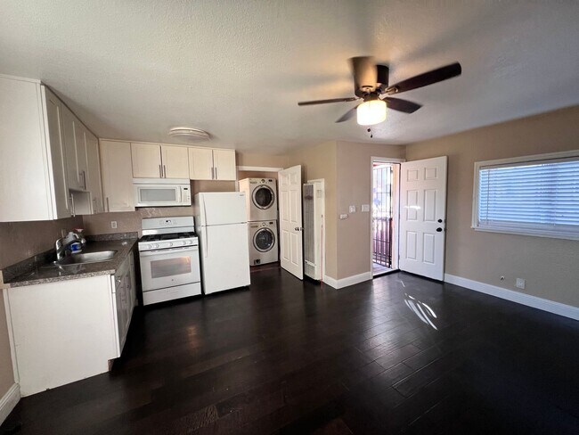 Building Photo - 429BeniciaRd