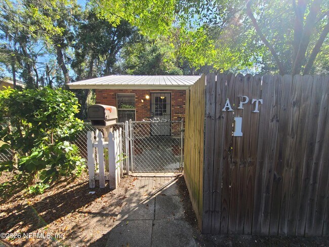 Foto del edificio - 365 SE Castillo Terrace