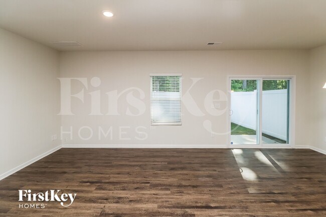 Foto del edificio - 2046 Cypress Village Dr NW
