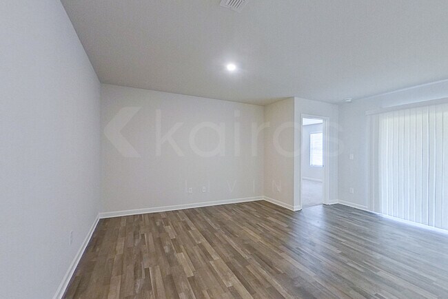 Foto del edificio - 401 Bohannon Dr.