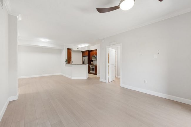 Foto del edificio - 1690 Renaissance Commons Blvd