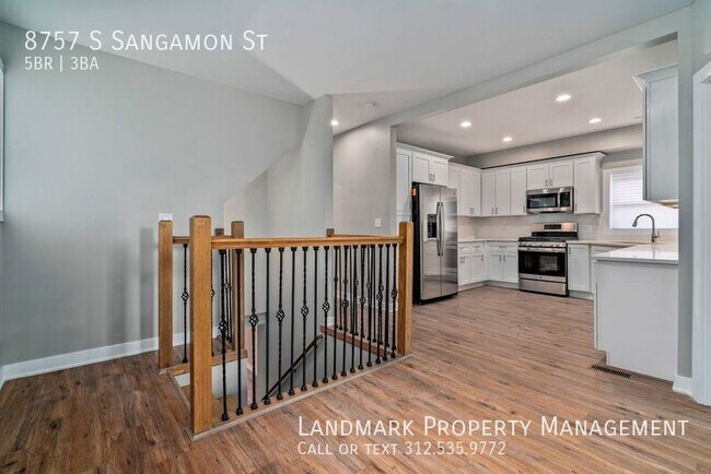 Building Photo - 8757 S Sangamon