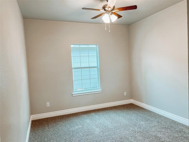 Foto del edificio - 4320 Spencer St