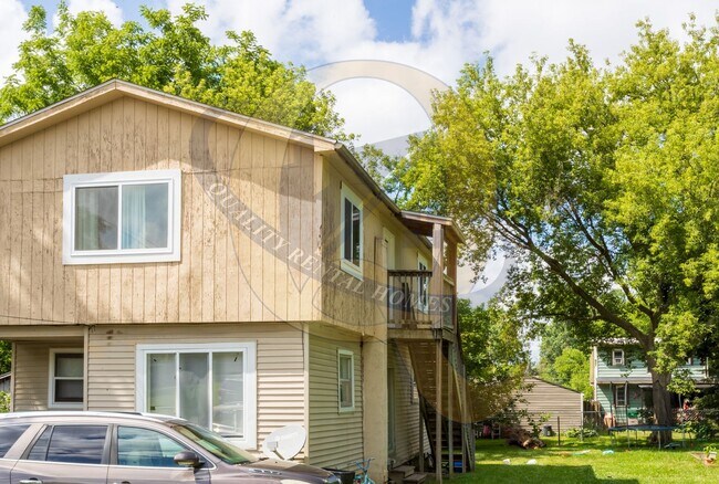 Foto del edificio - 2145 E McLean Ave