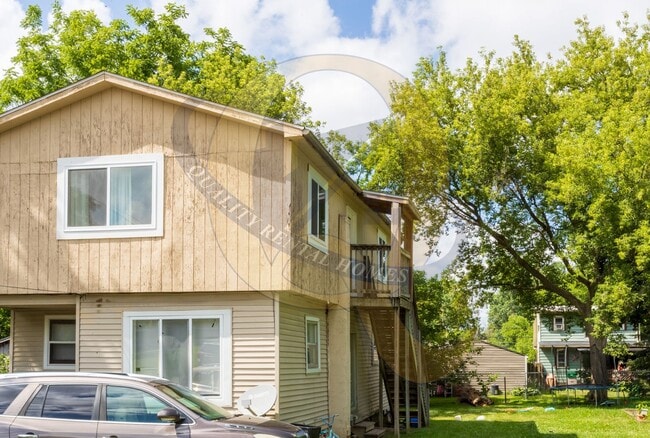 Building Photo - 2145 E McLean Ave