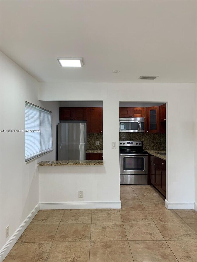Foto del edificio - 8704 NW 38th Dr