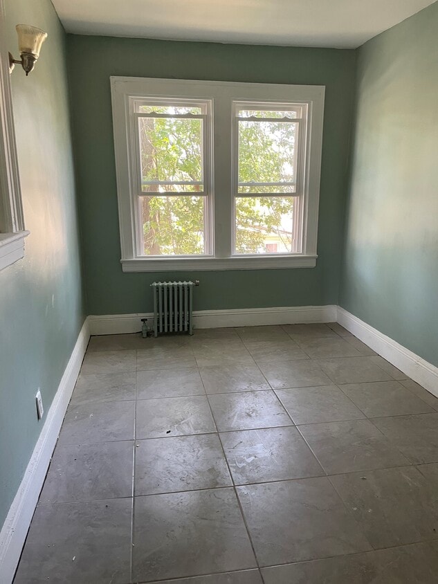 Bedroom - 42 Henry St