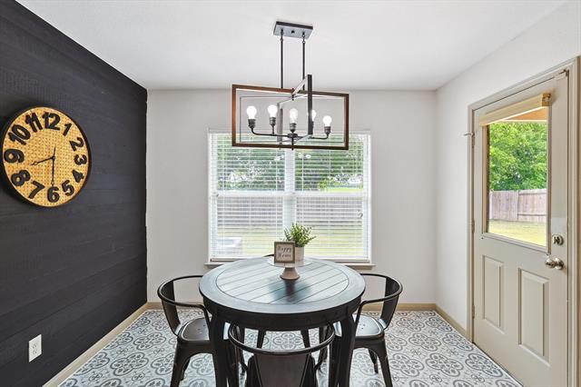 Foto del edificio - 12605 Forest Lawn Rd