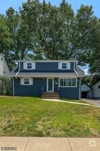 Building Photo - 204 Hillside Ave