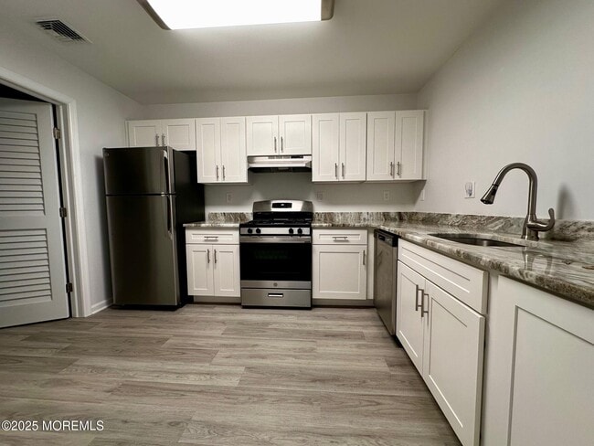 Foto del edificio - 373 Yorkshire Pl