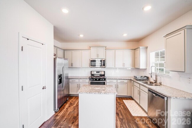 Foto del edificio - 7411 Foxgate Cir