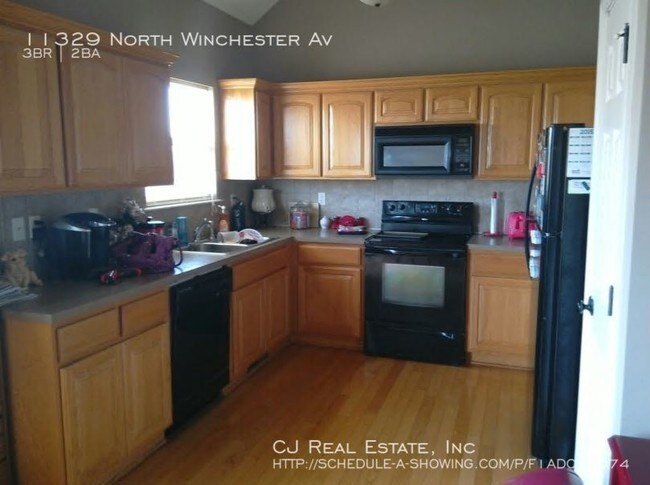 Foto del edificio - 11329 N Winchester Ave