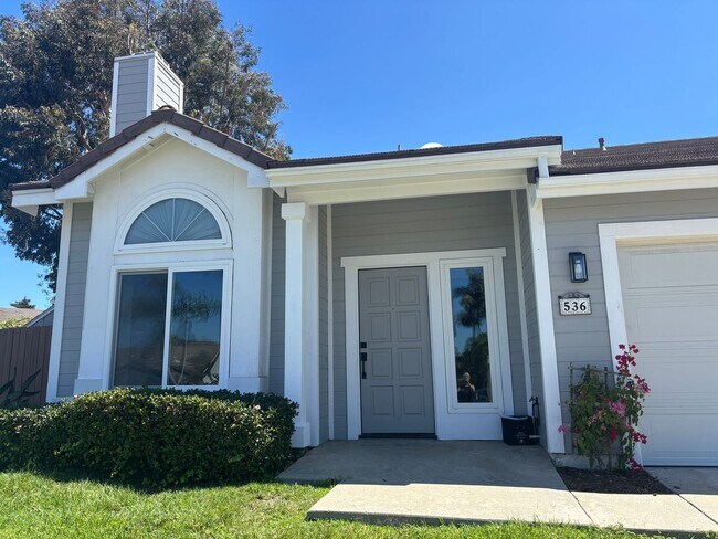 Foto del edificio - Bright & Upgraded 4BD/3BA Rental in San Ma...