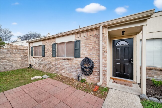 Foto del edificio - 18530 Trail Bend Ln