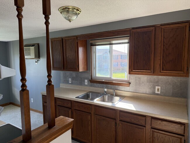 Foto del edificio - 2721 Alder Creek Dr S