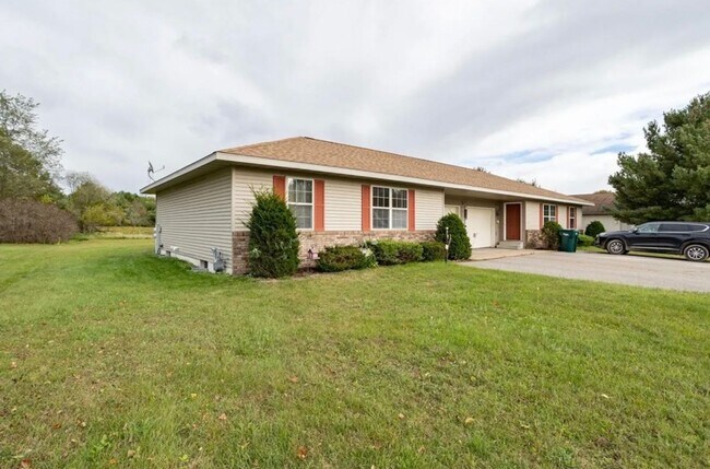 Foto del edificio - 6305/6307 Teagan Lane