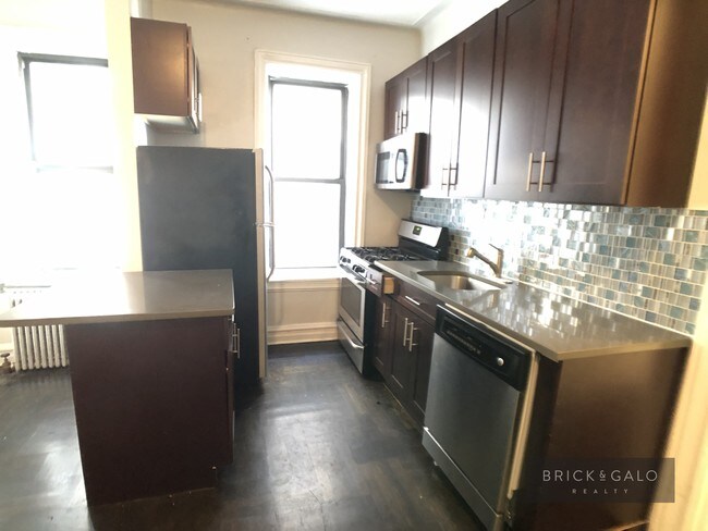 Foto del edificio - 2157 Ocean Ave