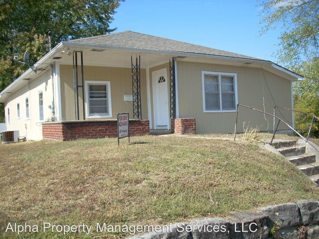 Primary Photo - 500 N Warren St