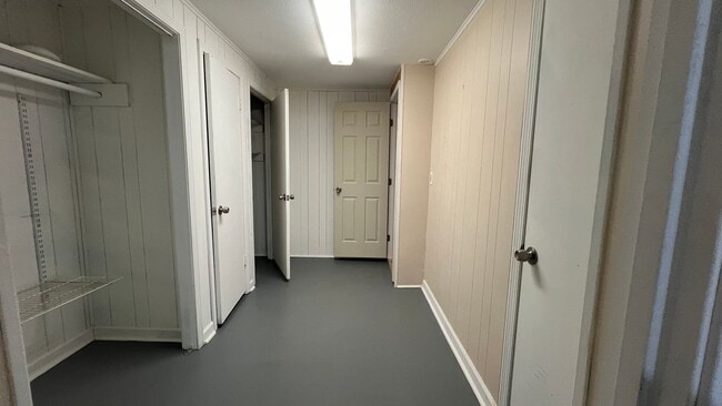 Building Photo - 155 Wrenwood Ln