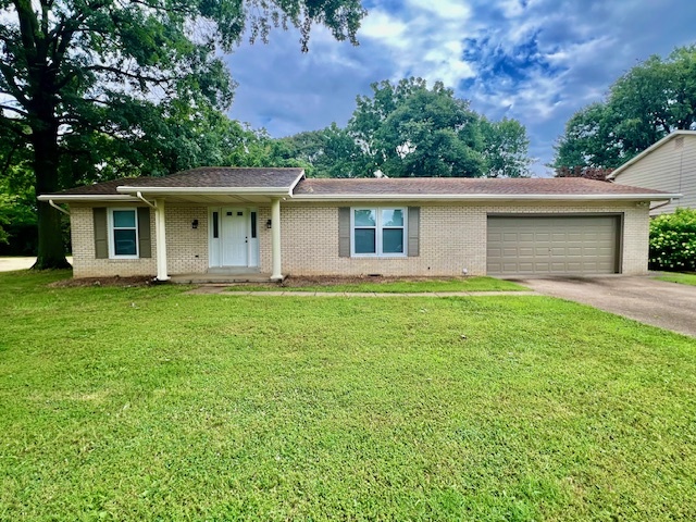 Primary Photo - 8200 N Larch Pl