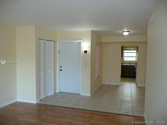 Building Photo - 7560 SW 82nd St