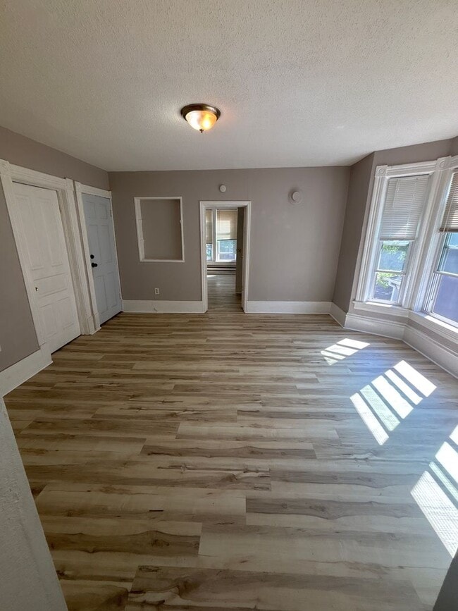 Foto del edificio - 446 Pierce St NE