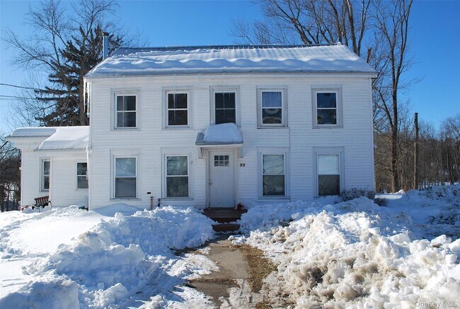 Foto del edificio - 22 Dekay Rd