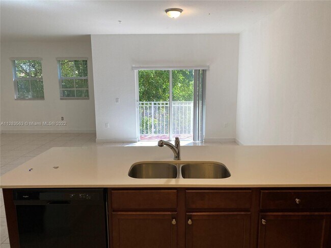 Foto del edificio - 210 NW 109th Ave