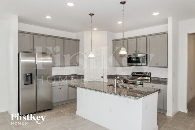 Foto del edificio - 3208 John Young Pkwy