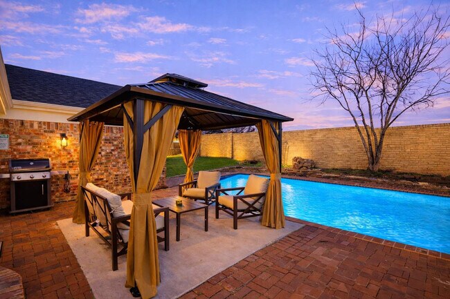 Foto del edificio - 4629 Amherst Ln