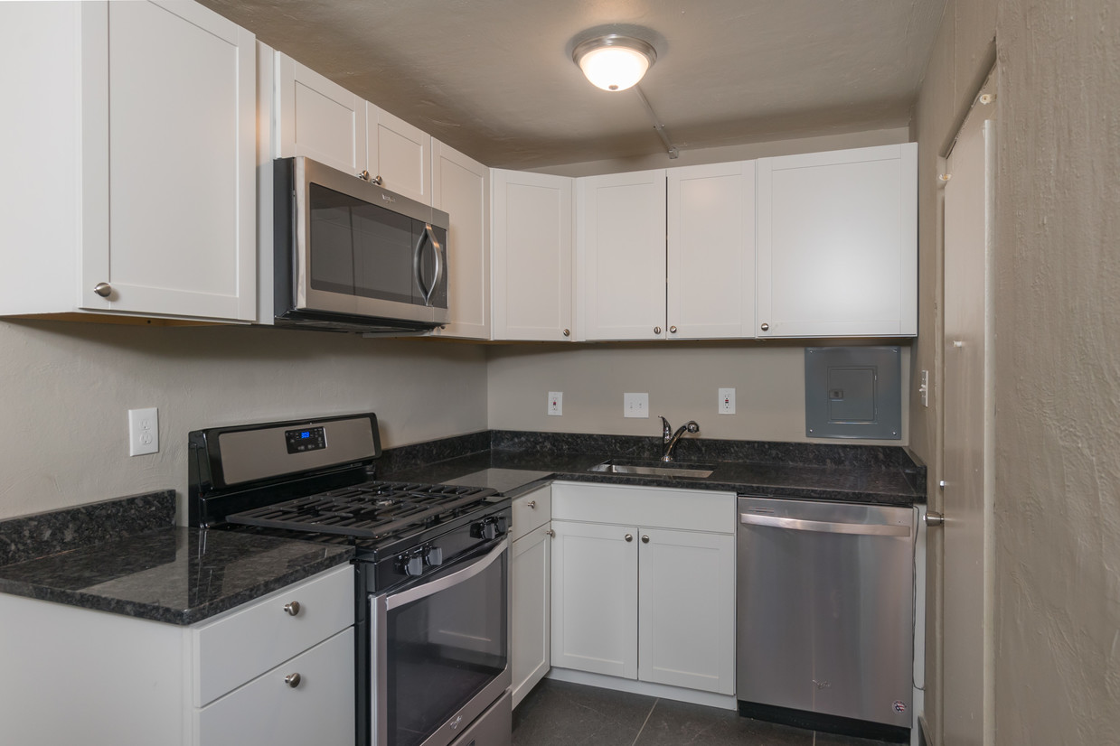 Foto principal - 464 E Norwich Ave