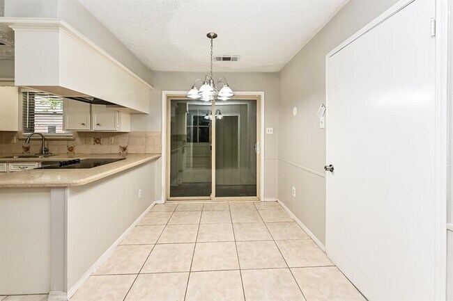 Foto del edificio - 16911 Memorial Oaks Ln
