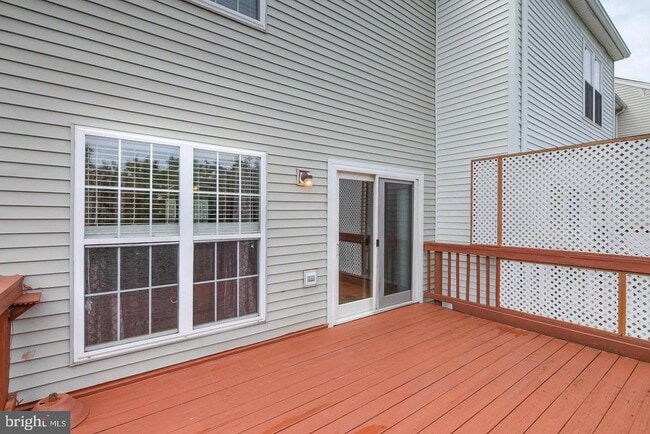 Building Photo - 44102 Tippecanoe Terrace