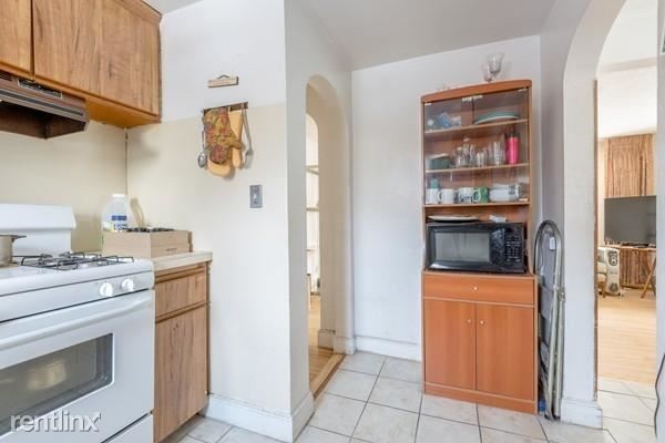 Foto del edificio - 2 br, 1 bath House - 393 River St # 101