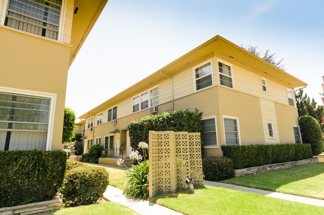 Building Photo - 4866 Tujunga Ave