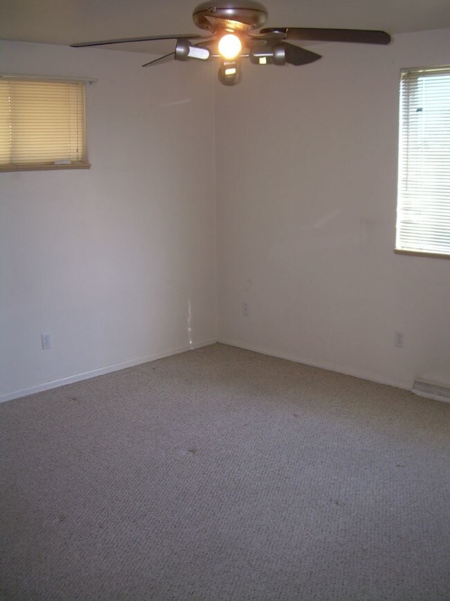 Foto del edificio - 2386 W 23rd Cir