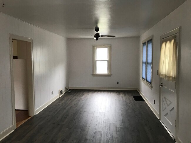 Foto del edificio - 421 Montpelier Ave