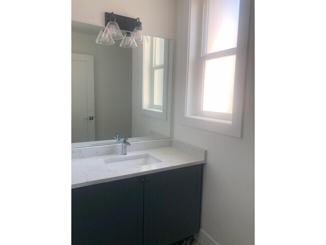 Photo du bâtiment - 14355-62 62 Ave