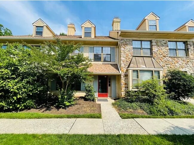 Photo - 7 Liberte Ln Townhome