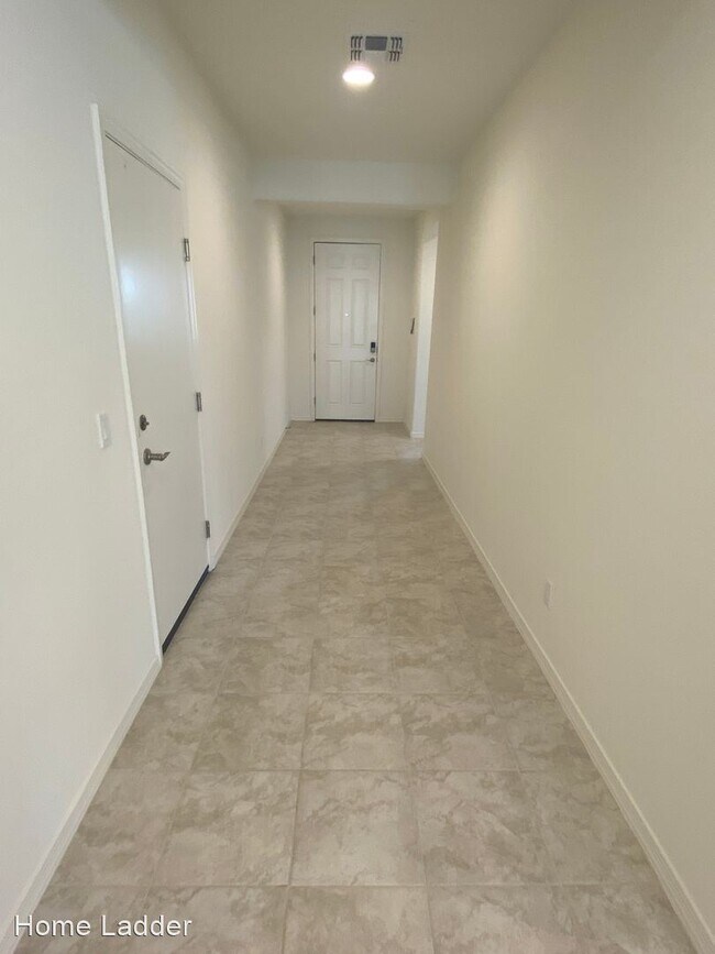 Building Photo - 5 br, 3 bath House - 1139 E Westwood Dr